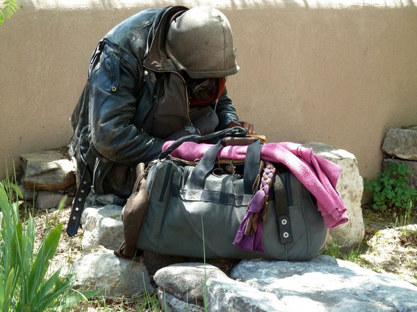 homeless-55492_1920
