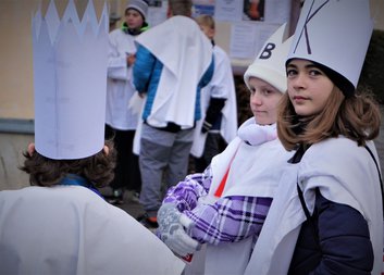 Hledáme způsob, jak k vám přinést koledu